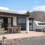 Villa Montaña Roja