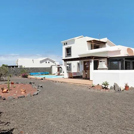 Montaña Roja Villa Playa Blanca (Lanzarote)